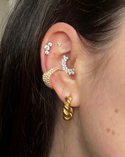 Load image into Gallery viewer, Wave Ear Cuff
