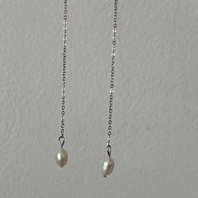 Load image into Gallery viewer, Drop Pearl Earrings
