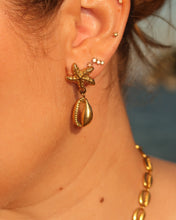 Load image into Gallery viewer, VINX x GLOWYBYCHLOE Star Fish earrings
