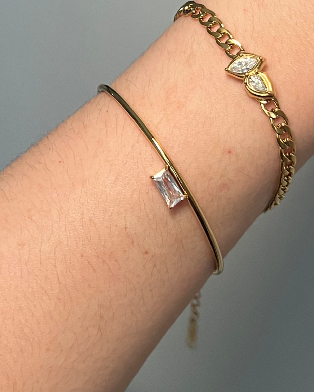 Holly Bangle