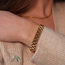 Load image into Gallery viewer, Gold Chain Link Bracelet
