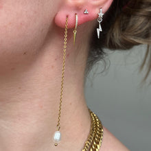 Load image into Gallery viewer, Drop Pearl Earrings
