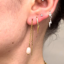 Load image into Gallery viewer, Drop Pearl Earrings
